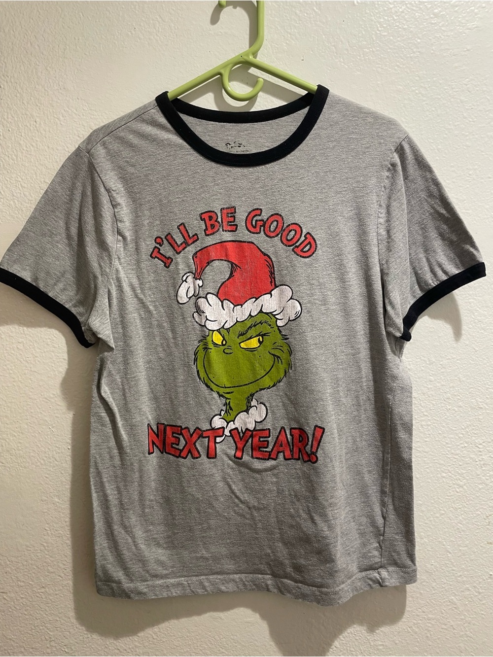 🎅 Dr Seuss THE GRINCH "I'll Be Good Next Year!" Ringer Tee Holiday Shirt S